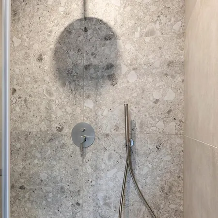 Appartement Moderno Monolocale Con Aria Condizionata In Centro